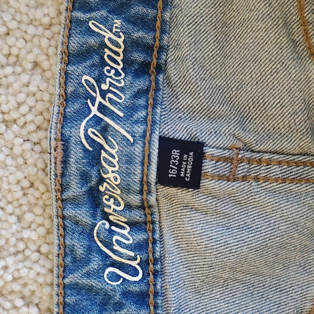 Jean Shorts - Universal Thread - Picture 3 of 3